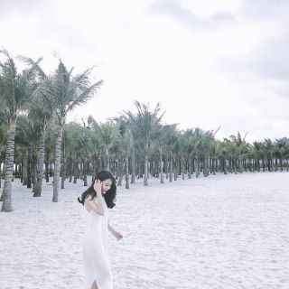 Maxi Yếm Trắng Dập Li