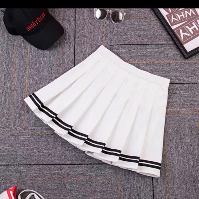 Chân váy thuỷ thủ xếp li