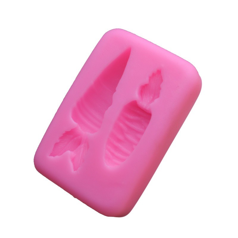 silicon 2 củ cà rốt làm bánh