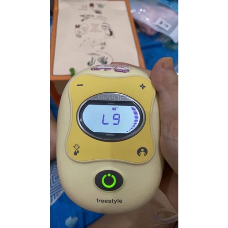 Máy hút sữa Medela