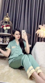 Bộ ngủ lụa satin dài chữ ký