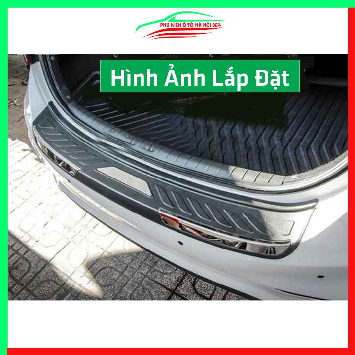 Ốp chống trầy cốp ngoài nhựa đen Mazda 3 2020 hàng loại 1 dán cốp sau chống xước trang trí xe