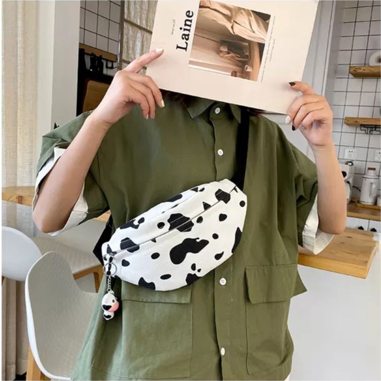 Túi đeo chéo bao tử vải canvas thơi trang in hoạ tiết bò sữa