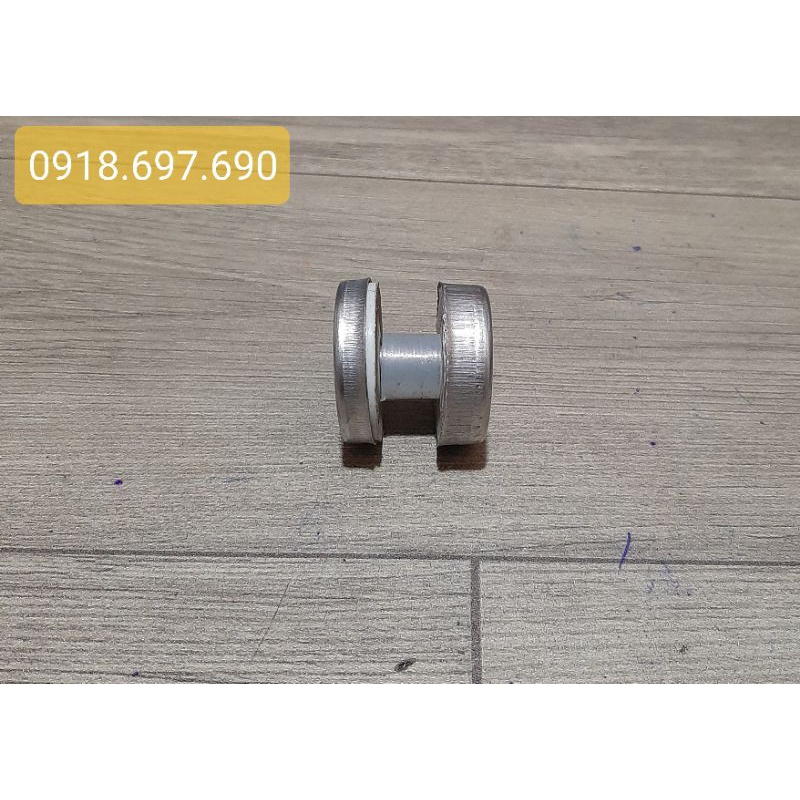 Ốc bắt kiếng tai trụ cầu thang  27mm