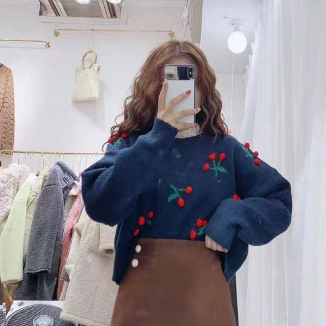 Áo Len Cổ Tròn Trang Trí Hình Quả Cherry Dễ Thương Dành Cho Nữ | BigBuy360 - bigbuy360.vn