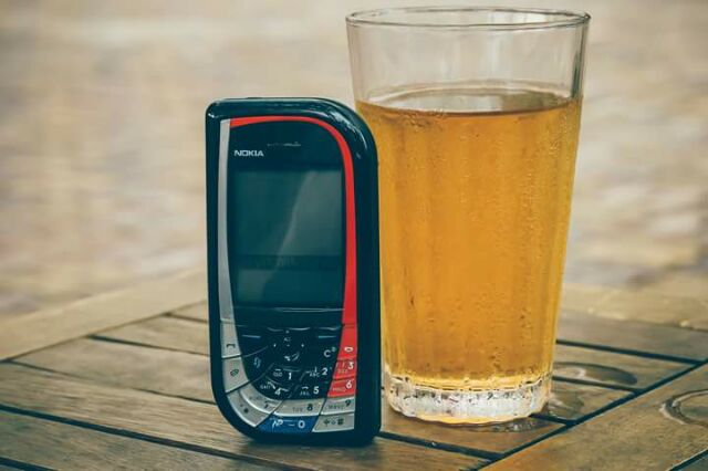 Điện Thoại Nokia 7610 chiếc lá lớn Huyền thoại