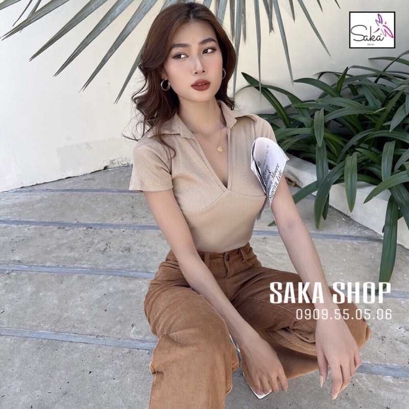 Áo croptop nữ cổ sơ mi xẻ ngực màu da trắng đen