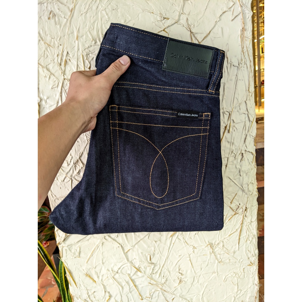 Quần jeans CK dáng slim màu hot