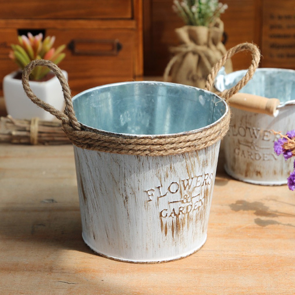 Chậu hoa sắt treo trang trí phòng Vintage