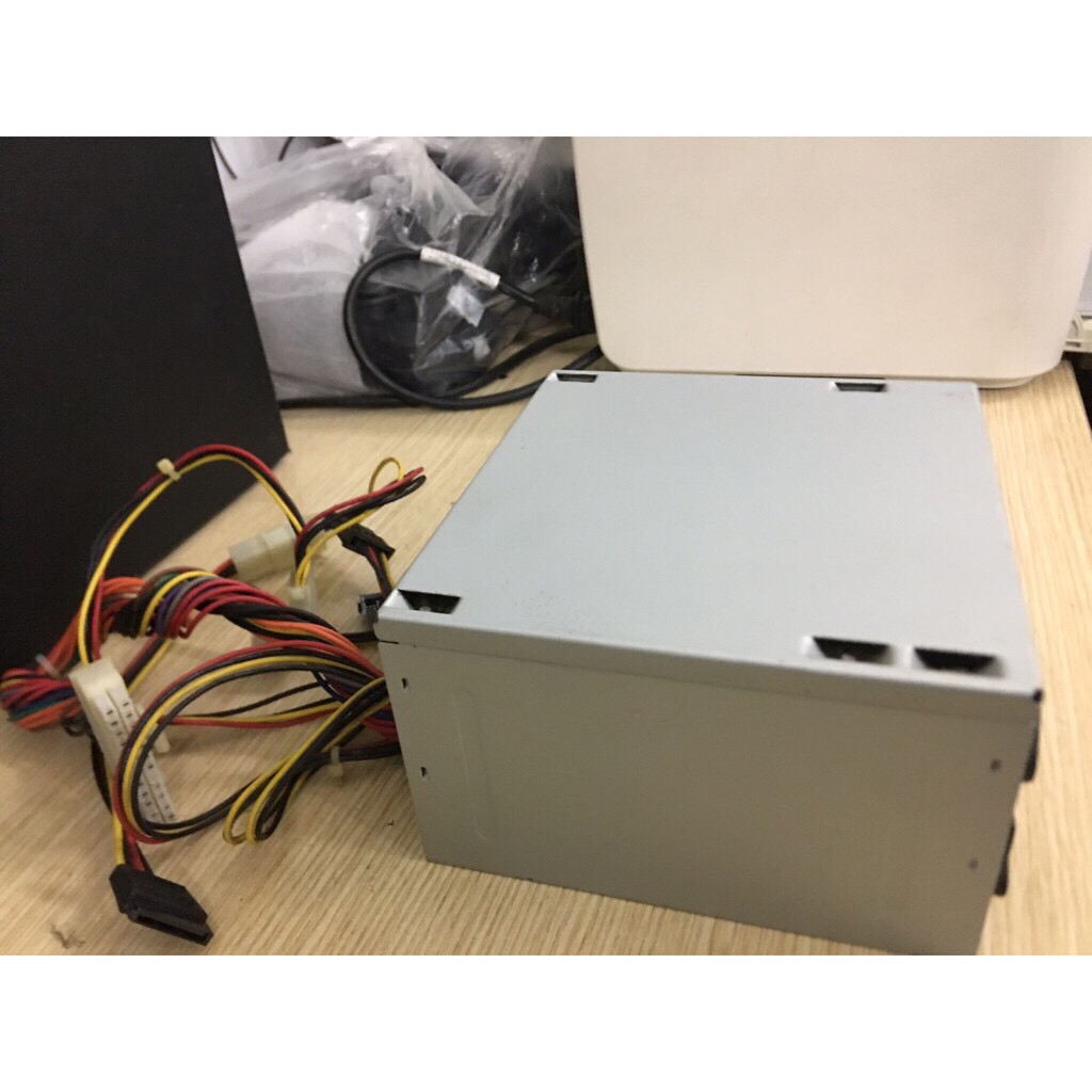 Nguồn máy tính thường bóc case máy tính cũ