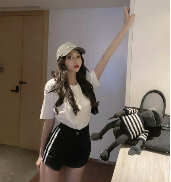 Quần short kaki lưng cao phối sọc ĐỎ cá tính | BigBuy360 - bigbuy360.vn