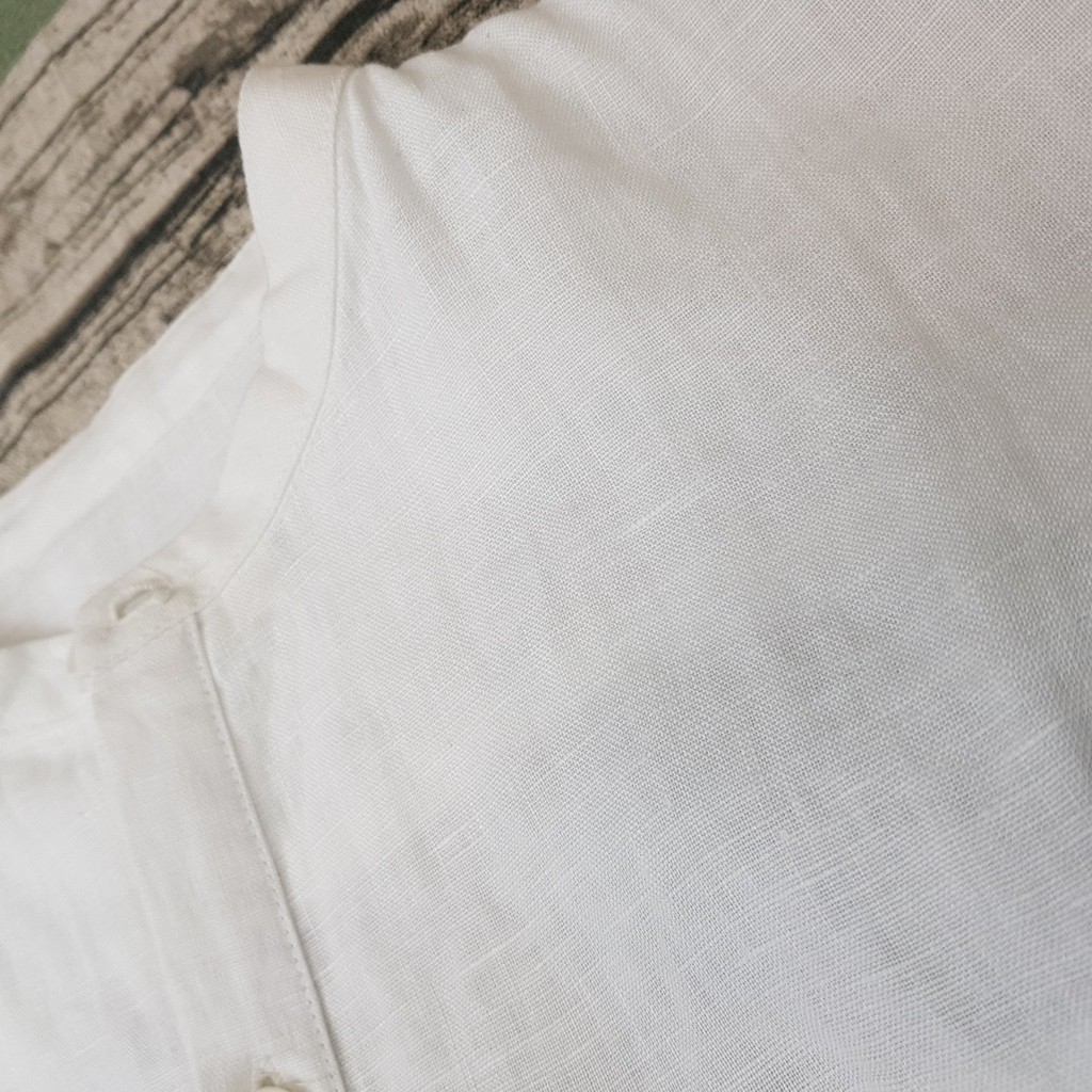 Áo đũi nam chui đầu cổ trụ dài tay trắng M7