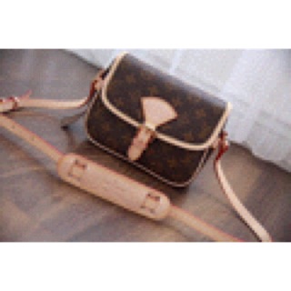 Louis Vuitton Super