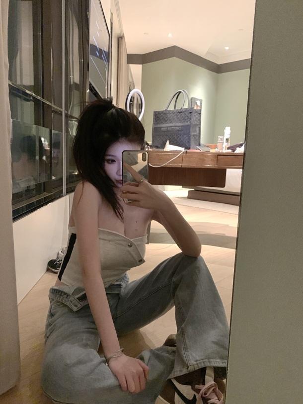 Mới Quần Jean Lưng Cao Ống Rộng Xẻ Tà Phong Cách Retro Cá Tính | BigBuy360 - bigbuy360.vn