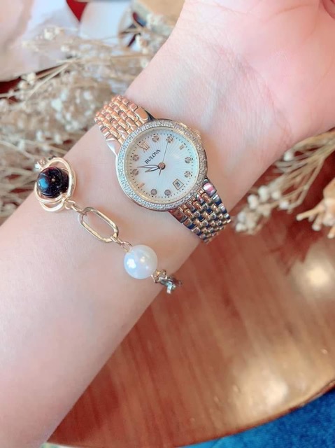 Đồng hồ nữ hiệu Bulova