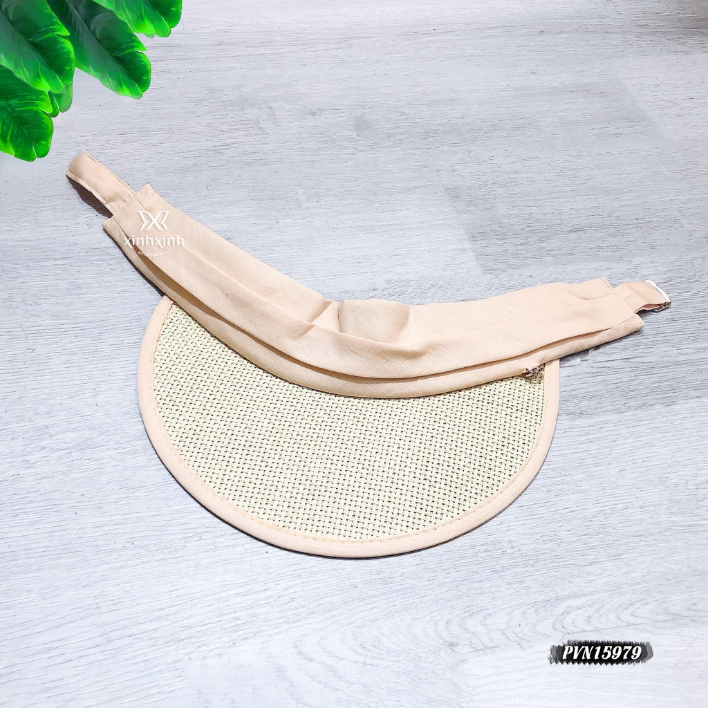 Mũ cói nửa đầu huy hiệu chữ M đính đá nhân tạo cao cấp - Xinh Xinh Accessories