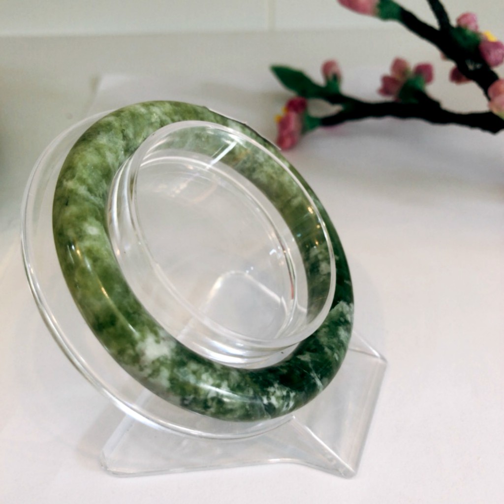 Vòng ngọc đá Việt Nam màu xanh màu vàng màu xanh đen trong suốt thanh lịch cho nàng may mắn | BigBuy360 - bigbuy360.vn