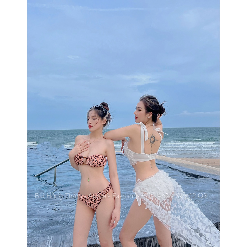 Bikini trắng rời kèm voan