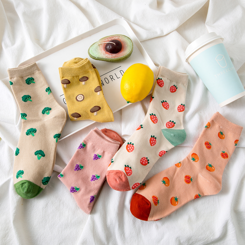 Cartoon vegetables Printed Crew Socks Women Cotton Funny Strawberry Tube Socks Ladies Skateboard Hosiery