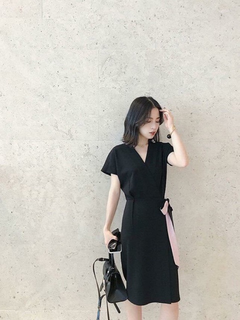 Đầm đen nơ hồng | BigBuy360 - bigbuy360.vn