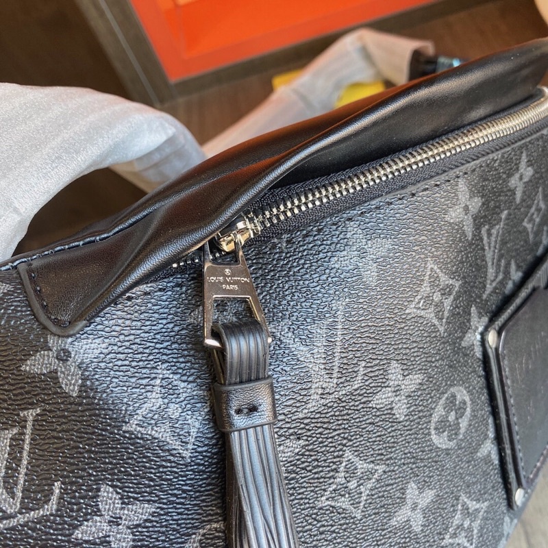 Túi đeo chéo, đeo bụng LV cao cấp 2021