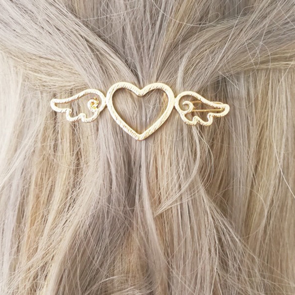 Cod Qipin Korean Heart Wings Hollow Hair Clips Retro Simple Metal Words Side Clips Hairpins 1pc