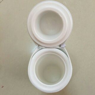 Bình ủ sữa cổ hẹp và cổ rộng.