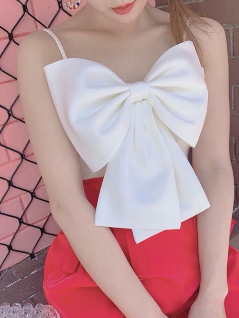Áo hai dây nơ to thời trang