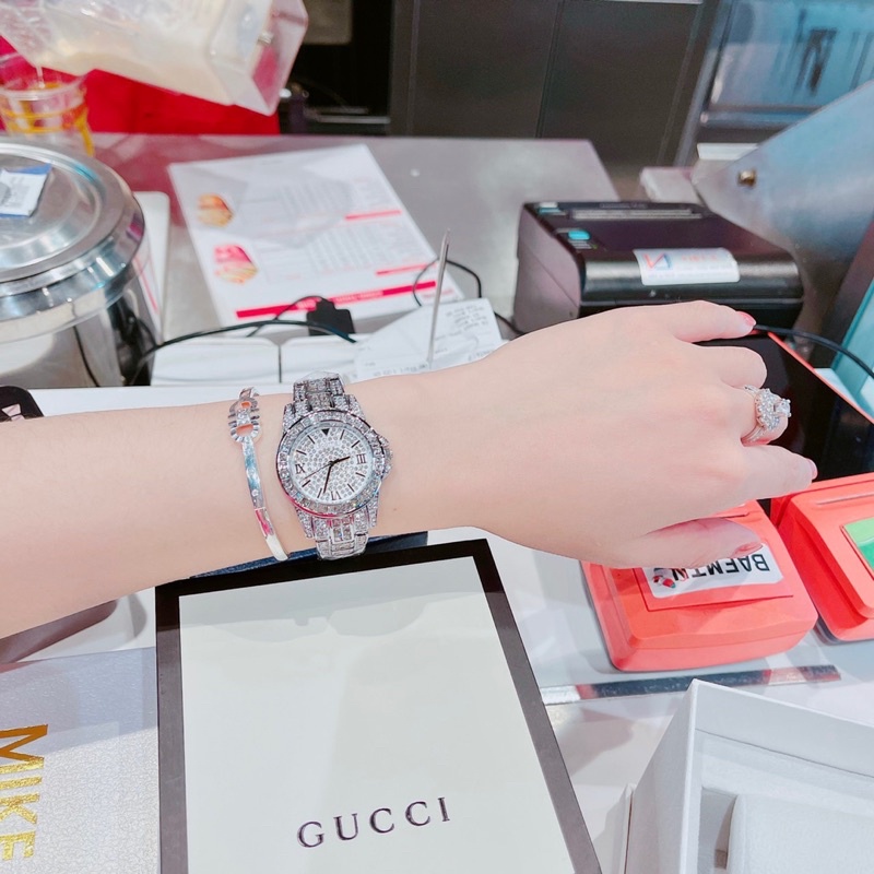 Đồng hồ nữ Scottie mặt tròn full đá hot trend bền bỉ sang trọng Mai Luxury Watch SC 9182