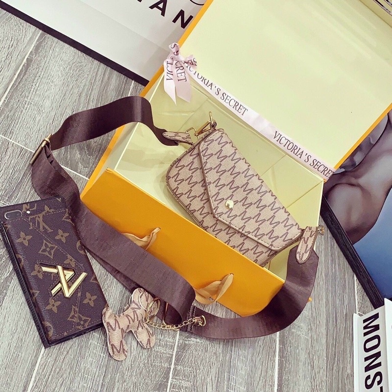 Túi đeo chéo mcm về hàng new 3 màu siêu xinh