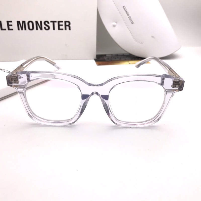 Thanh lý kính GM south size bản chuẩn kèm hộp hãng màu trong