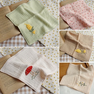 Khăn tay vải xô muslin 2 lớp handmade thêu tay nhiều mẫu làm quà tặng