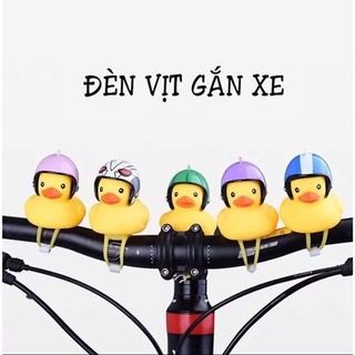 Vịt đội nón bảo hiểm gắn xe có đèn