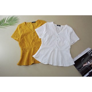 Áo kiểu xòe, vải áo đục lỗ nữ tính TOPSHOP vnxk
