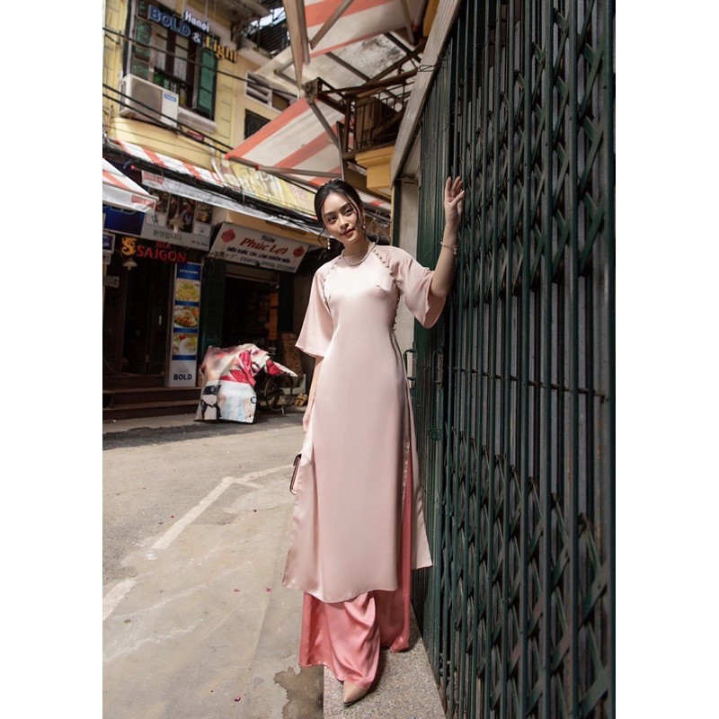 Áo dài suông trơn cúc bọc