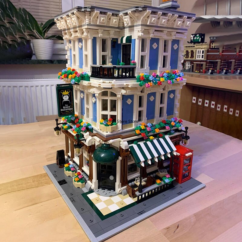 Đồ chơi Lắp ráp Mô hình New Modular Street View Urge10197 The Queen Bricktoria Compatible MOC-28774