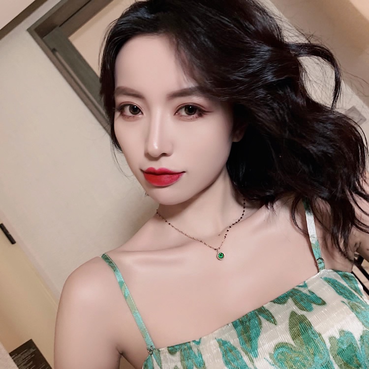 Vòng cổ thép titan mặt số La Mã đính đá thời trang cho nữ