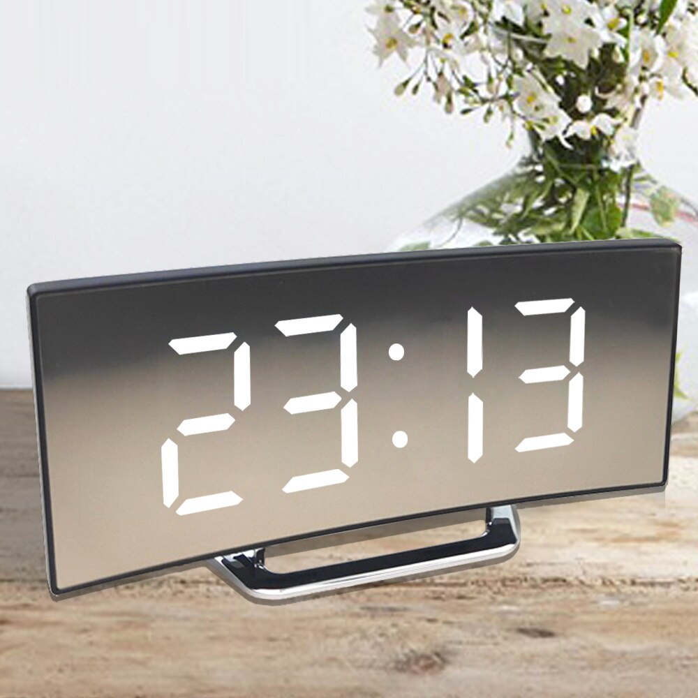 Đồng hồ báo thức điện tử mặt cong tích hợp đèn led tiện dụng