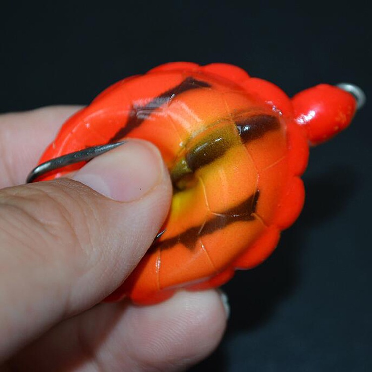 Mồi câu cá thân mềm hình rùa 6cm/13g có 5 màu đa dạng kèm móc carbon sắt chống thấm nước