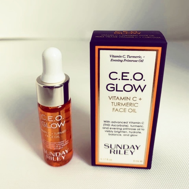 [mini size] Dầu dưỡng hỗ trợ làm sáng da Sunday Riley CEO Glow Vitamin C + Tumeric Face Oil