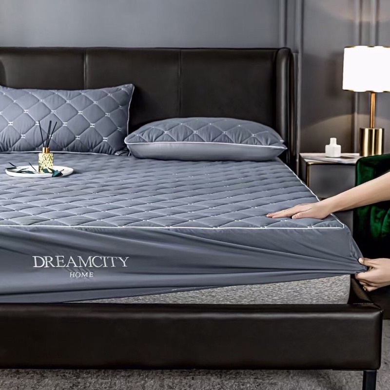 BỘ GA GỐI COTTON BO CHUN BỌC ĐỆM KHÁNG KHUẨN DREAM CITY THÊU CHỮ H