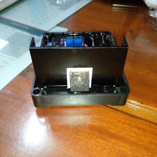 AVR ổn áp máy phát điện có chổi than