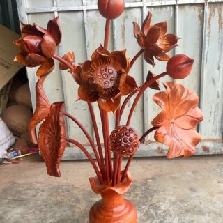 Bình hoa sen gỗ hương  gồm có 11 cành