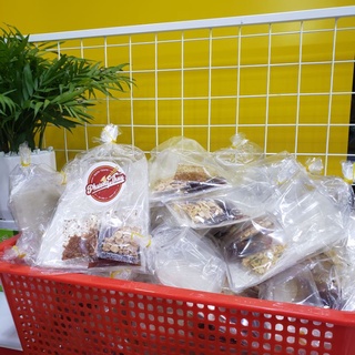 Bánh Dẻo Chấm Sốt Me Đậu Phộng