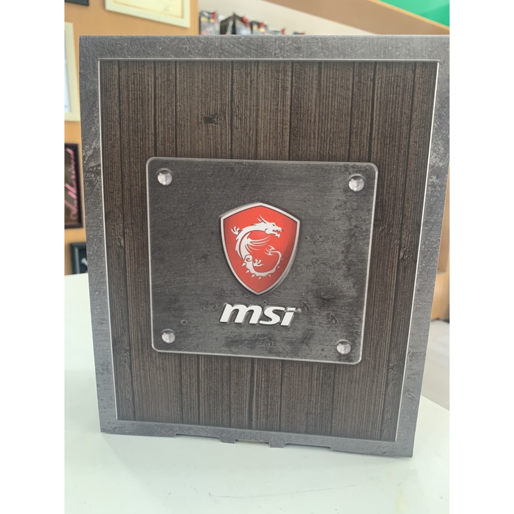 Bộ quà tặng MSI Gaming Lootbook 2