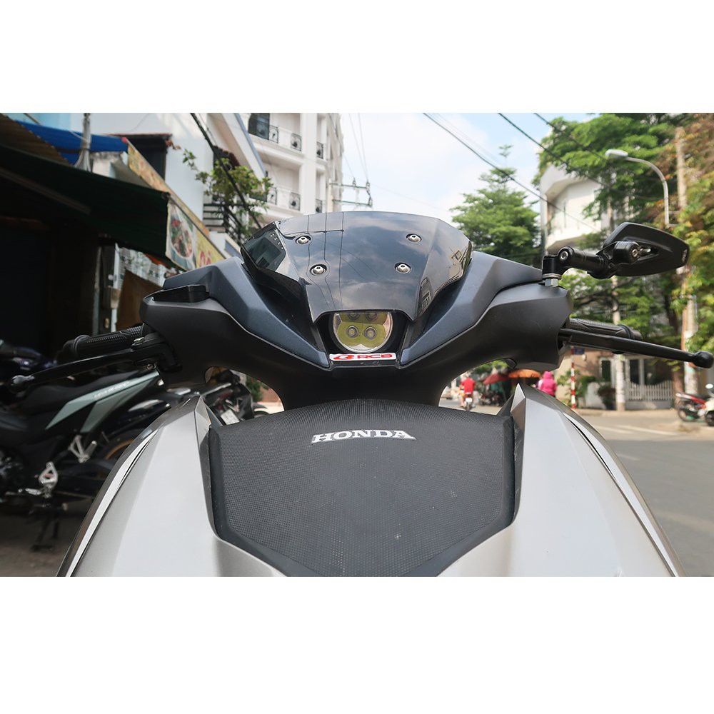 Pat Gắn Đèn Lỗ Kèn Winner X