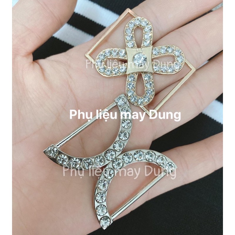 khoá kiểu đính hạt trang trí quần áo
