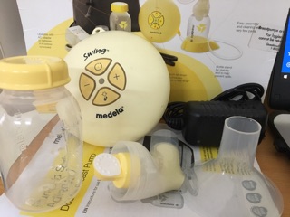 Máy hút sữa Medela Swing đơn