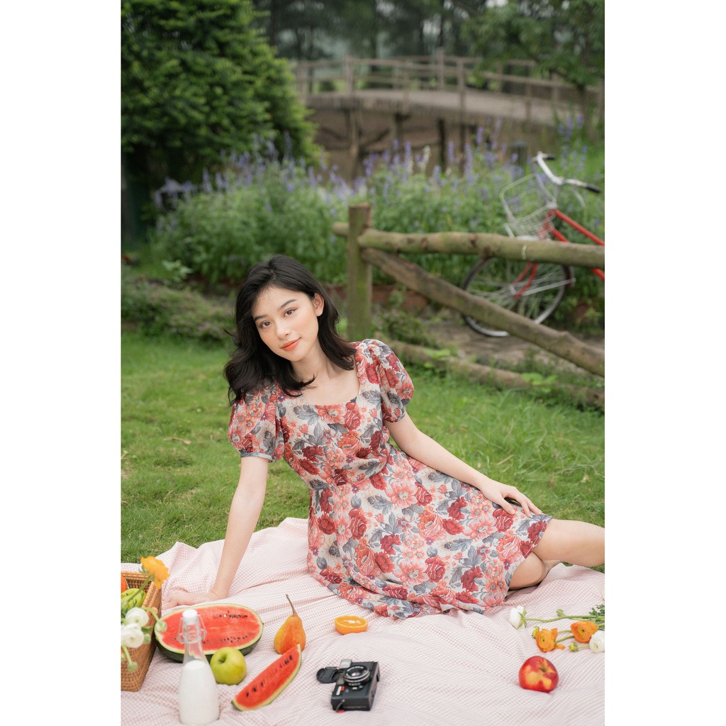 [Mã SKAMA06 giảm 8% tối đa 50K đơn 250K] Váy Chất Vải Von Tay Bồng Họa Tiết Hoa Đỏ Mùa Hè Rực Rỡ [Madelen]