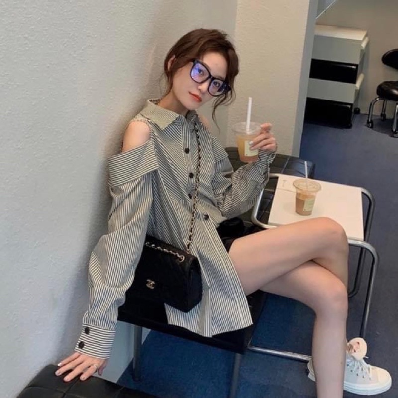 Áo sơ mi tay dài khoét vai oversize form rộng giấu quần kẻ sọc - Order taobao quảng châu